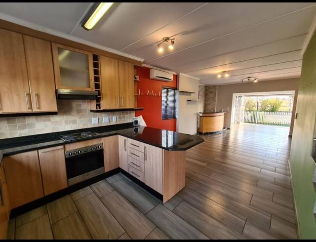 4 BEDROOM HOUSE FOR SALE IN RIVERSPRAY LIFESTYLE ESTATE